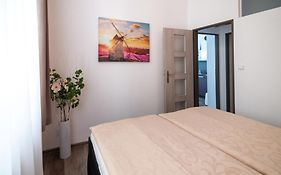 Golden Key Apartments